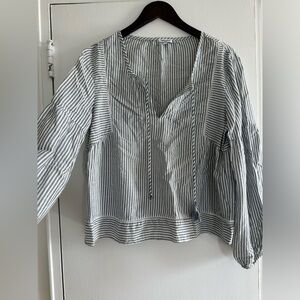 Splendid gray and whites striped Bohemian top